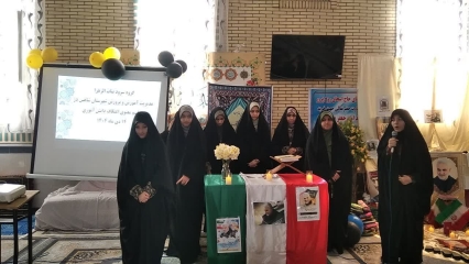 برگزاری مراسم ولادت امام علی (ع) و سالگرد حاج قاسم در مسجد امام صادق علیه السلام با حضور رئیس اداره آموزش و پرورش در جمع دانش آموزان معتکف